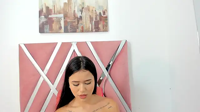 Snapshot of Emily-Carter chatting on 15, 12, 2025 Emily-Carter online show from 15, 12, 2025