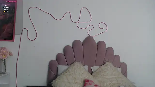 Snapshot of emily-777 chatting on 17, 9, 2025 emily-777 online show from 17, 9, 2025