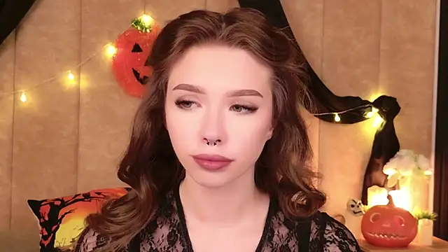 Snapshot of Sierra_Fane chatting on 25, 10, 2025 Sierra Fane online show from 25, 10, 2025