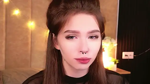 Snapshot of Sierra_Fane chatting on 9, 11, 2025 Sierra Fane online show from 9, 11, 2025