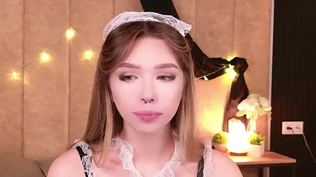 Snapshot of Sierra_Fane chatting on 23, 11, 2025 Sierra Fane online show from 23, 11, 2025