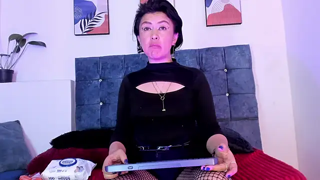 Snapshot of lilith_catt chatting on 12, 3, 2025 lilith catt online show from 12, 3, 2025