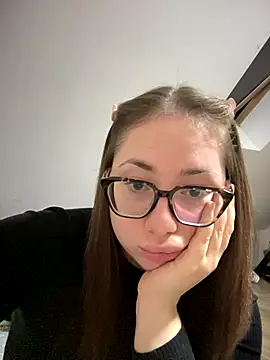 Snapshot of May_Alisa chatting on 28, 9, 2025 May Alisa online show from 28, 9, 2025