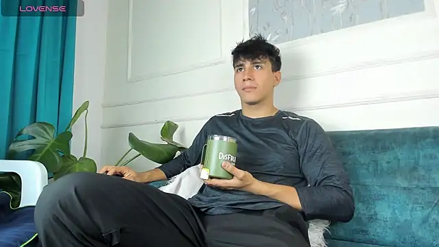 Allex Cano online show from 17, 12, 2025