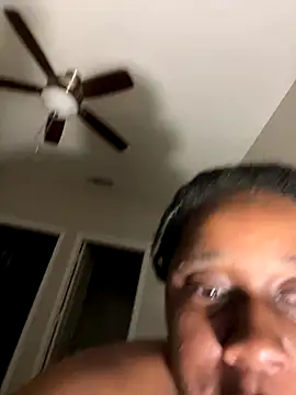 Snapshot of Deshay30 chatting on 2, 10, 2025 Deshay30 online show from 2, 10, 2025