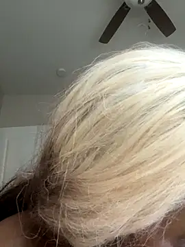 Snapshot of Deshay30 chatting on 7, 11, 2025 Deshay30 online show from 7, 11, 2025