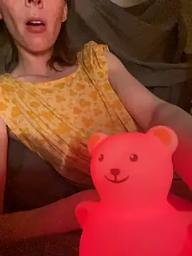 Snapshot of Hildas chatting on 22, 10, 2025 Hildas online show from 22, 10, 2025