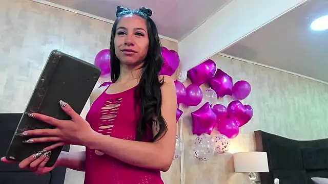 NahomyCarther online show from 21, 2, 2026