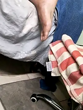 Snapshot of calme_odl1 chatting on 23, 11, 2025 calme odl1 online show from 23, 11, 2025