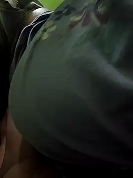 Snapshot of LOVELY__SMART__CPL chatting on 23, 3, 2025 LOVELY SMART CPL online show from 23, 3, 2025