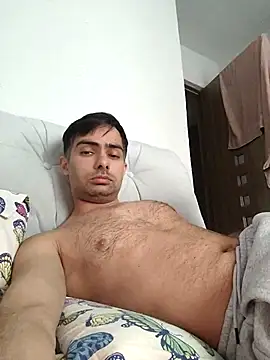 Snapshot of andreiiiii2025 chatting on 31, 3, 2026 andreiiiii2025 online show from 31, 3, 2026