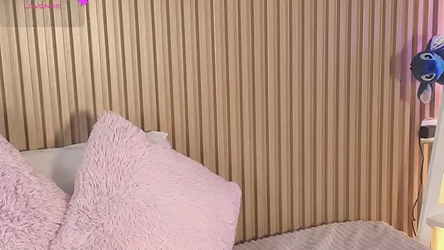 emily sweett24 online show from 25, 3, 2026