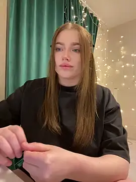 Snapshot of Milana_mil chatting on 20, 2, 2025 Milana mil online show from 20, 2, 2025