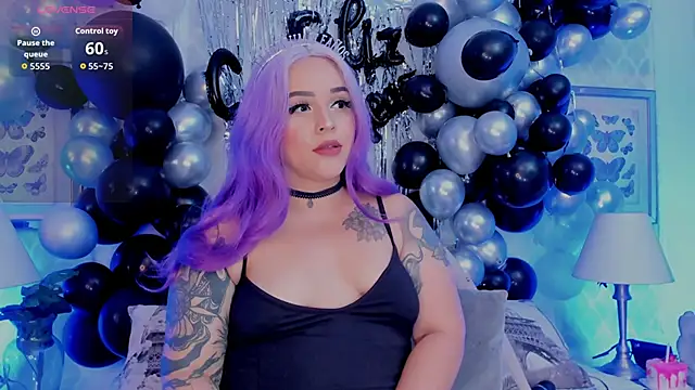 Snapshot of Carlaguzman_ chatting on 18, 10, 2025 Carlaguzman online show from 18, 10, 2025