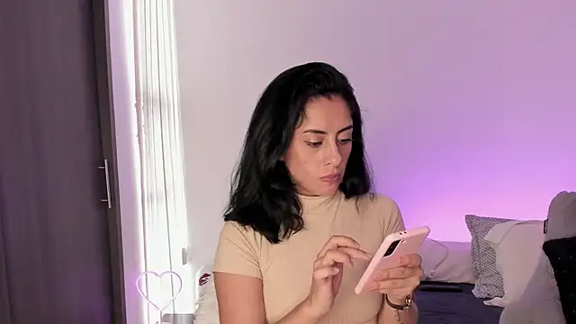 Snapshot of _lucianapalmer chatting on 6, 3, 2025 lucianapalmer online show from 6, 3, 2025