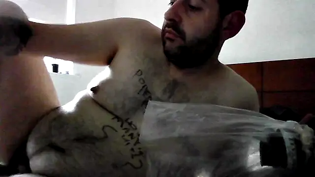 Snapshot of kinkyfag94 chatting on 18, 12, 2025 kinkyfag94 online show from 18, 12, 2025