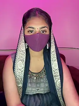 Dishasarmaa05 online show from 18, 3, 2025