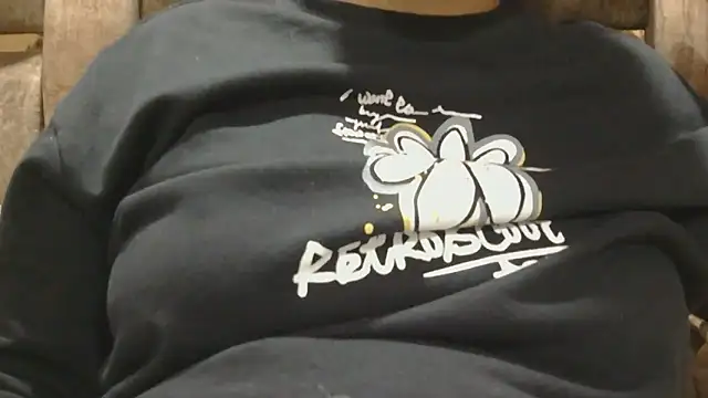 Snapshot of MilkyQueen69 chatting on 13, 2, 2026 MilkyQueen69 online show from 13, 2, 2026