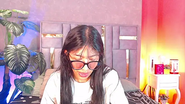 Tyla Ks online show from 24, 9, 2025