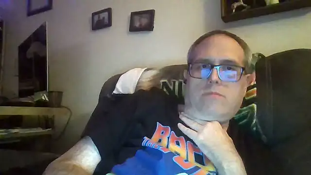 Snapshot of Smallone327 chatting on 21, 9, 2025 Smallone327 online show from 21, 9, 2025