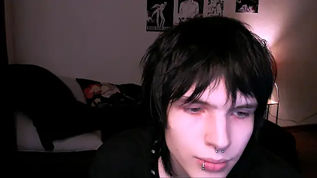 Snapshot of timi-moon chatting on 17, 11, 2025 timi-moon online show from 17, 11, 2025