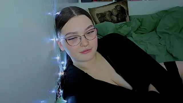 Snapshot of milliedoll chatting on 18, 10, 2025 milliedoll online show from 18, 10, 2025