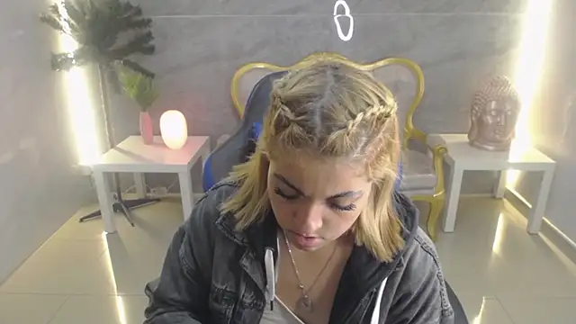 Snapshot of lili_conor_s chatting on 13, 3, 2025 lili conor s online show from 13, 3, 2025