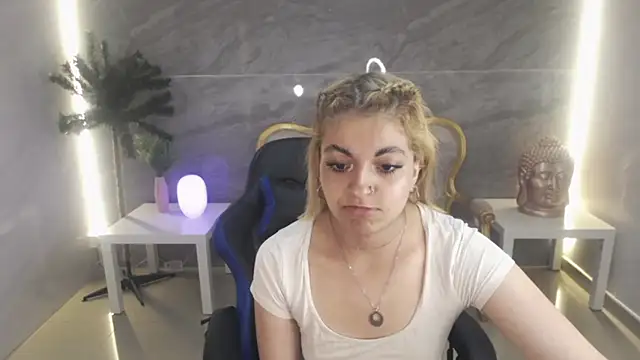 Snapshot of lili_conor_s chatting on 13, 3, 2025 lili conor s online show from 13, 3, 2025