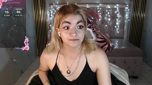 Snapshot of lili_conor_s chatting on 1, 10, 2025 lili conor s online show from 1, 10, 2025