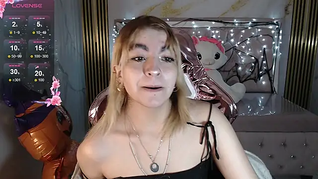 Snapshot of lili_conor_s chatting on 16, 10, 2025 lili conor s online show from 16, 10, 2025