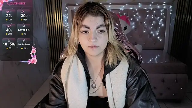 Snapshot of lili_conor_s chatting on 13, 11, 2025 lili conor s online show from 13, 11, 2025