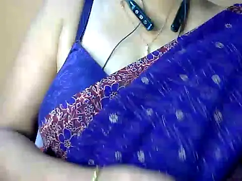 Snapshot of IND9876 chatting on 9, 10, 2025 IND9876 online show from 9, 10, 2025
