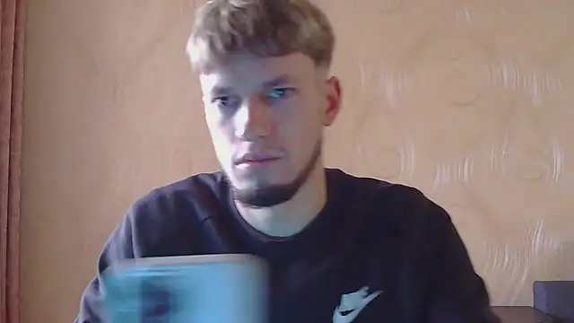 Snapshot of frama666 chatting on 24, 10, 2025 frama666 online show from 24, 10, 2025