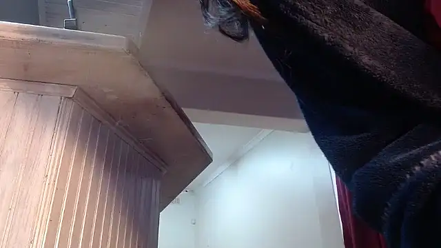 Snapshot of xxTatiannaxx chatting on 6, 11, 2025 xxTatiannaxx online show from 6, 11, 2025