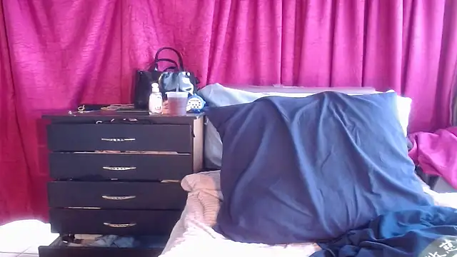 Snapshot of xxTatiannaxx chatting on 19, 11, 2025 xxTatiannaxx online show from 19, 11, 2025