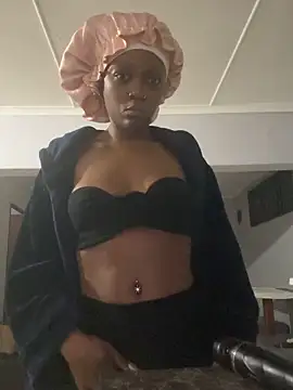 Snapshot of xxTatiannaxx chatting on 6, 6, 2026 xxTatiannaxx online show from 6, 6, 2026
