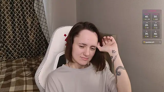 Luna Loveee online show from 13, 9, 2025