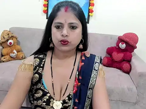 leahgotiii online show from 23, 10, 2025