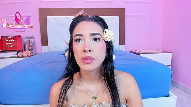 Snapshot of SOPHIATRISTA chatting on 31, 10, 2025 SOPHIATRISTA online show from 31, 10, 2025