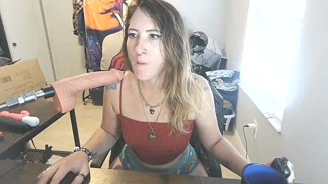 Snapshot of M3TAA chatting on 24, 10, 2025 M3TAA online show from 24, 10, 2025