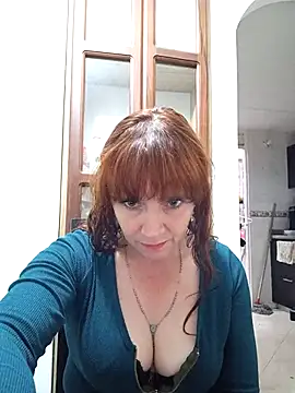 Snapshot of chanel-2025 chatting on 8, 3, 2025 chanel-2025 online show from 8, 3, 2025