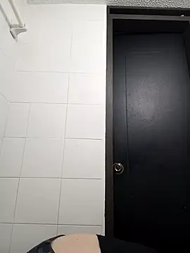 Snapshot of chanel-2025 chatting on 11, 3, 2025 chanel-2025 online show from 11, 3, 2025