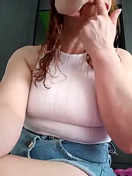 Snapshot of chanel-2025 chatting on 8, 10, 2025 chanel-2025 online show from 8, 10, 2025