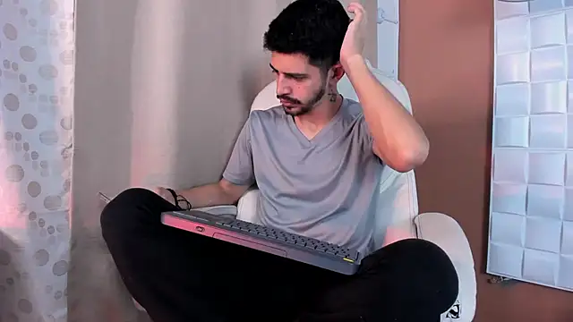 AlejandroStormm online show from 15, 10, 2025