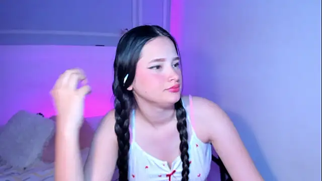 Snapshot of JasmineBella0 chatting on 16, 9, 2025 JasmineBella0 online show from 16, 9, 2025