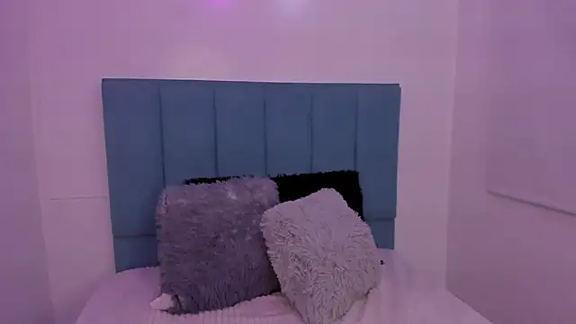 Snapshot of Anniie__Evans chatting on 3, 11, 2025 Anniie Evans online show from 3, 11, 2025