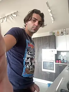 Snapshot of mikekmi21 chatting on 21, 2, 2025 mikekmi21 online show from 21, 2, 2025