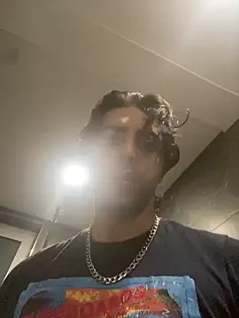 Snapshot of mikekmi21 chatting on 22, 2, 2025 mikekmi21 online show from 22, 2, 2025