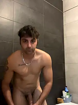 Snapshot of mikekmi21 chatting on 28, 10, 2025 mikekmi21 online show from 28, 10, 2025