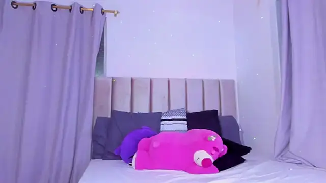 Anaroussew02 online show from 6, 2, 2026